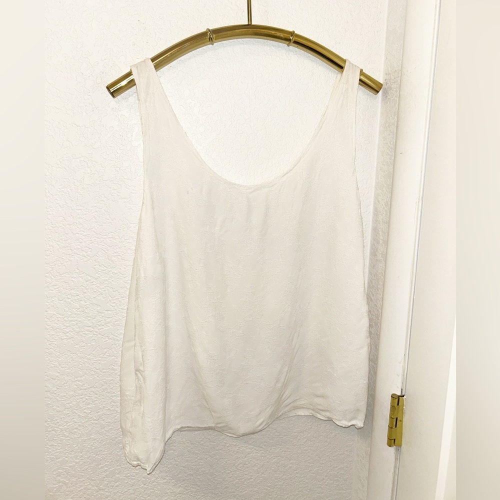 CP SHADES The Textured Scoop Neck Loose Tank in White Rayon Flowy SZ: Large